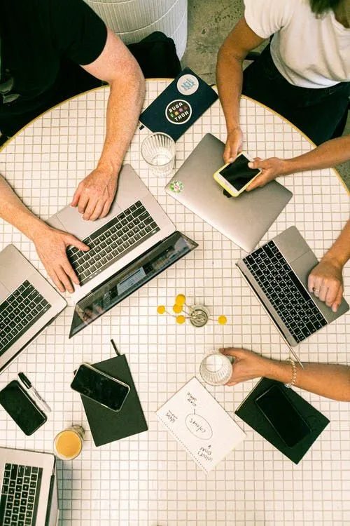 Errores comunes al gestionar turnos por WhatsApp en consultorios